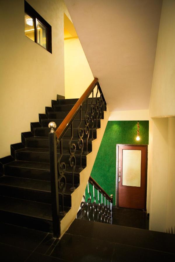 Hotel Ashoka Mire Zewnętrze zdjęcie