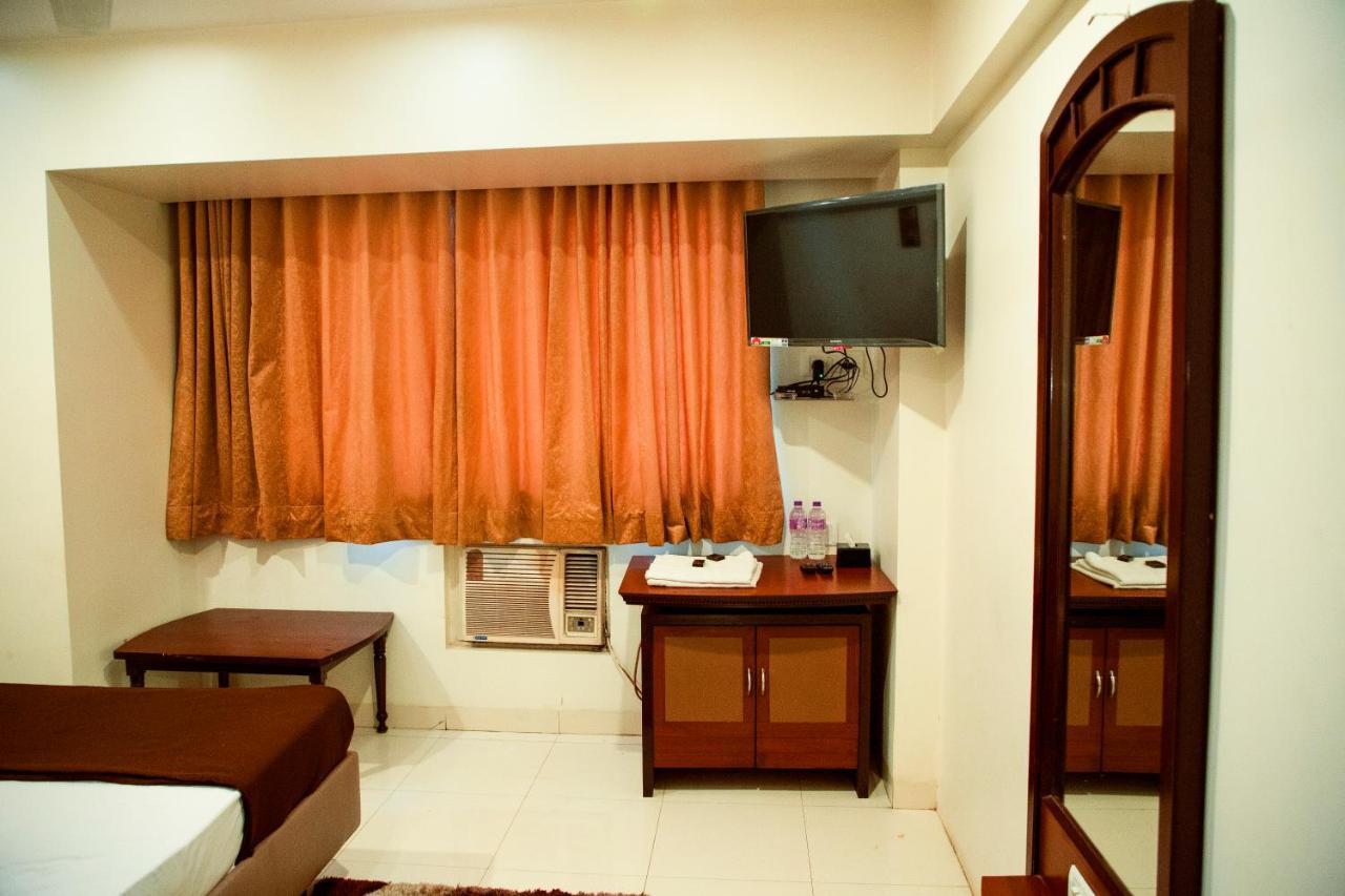 Hotel Ashoka Mire Zewnętrze zdjęcie